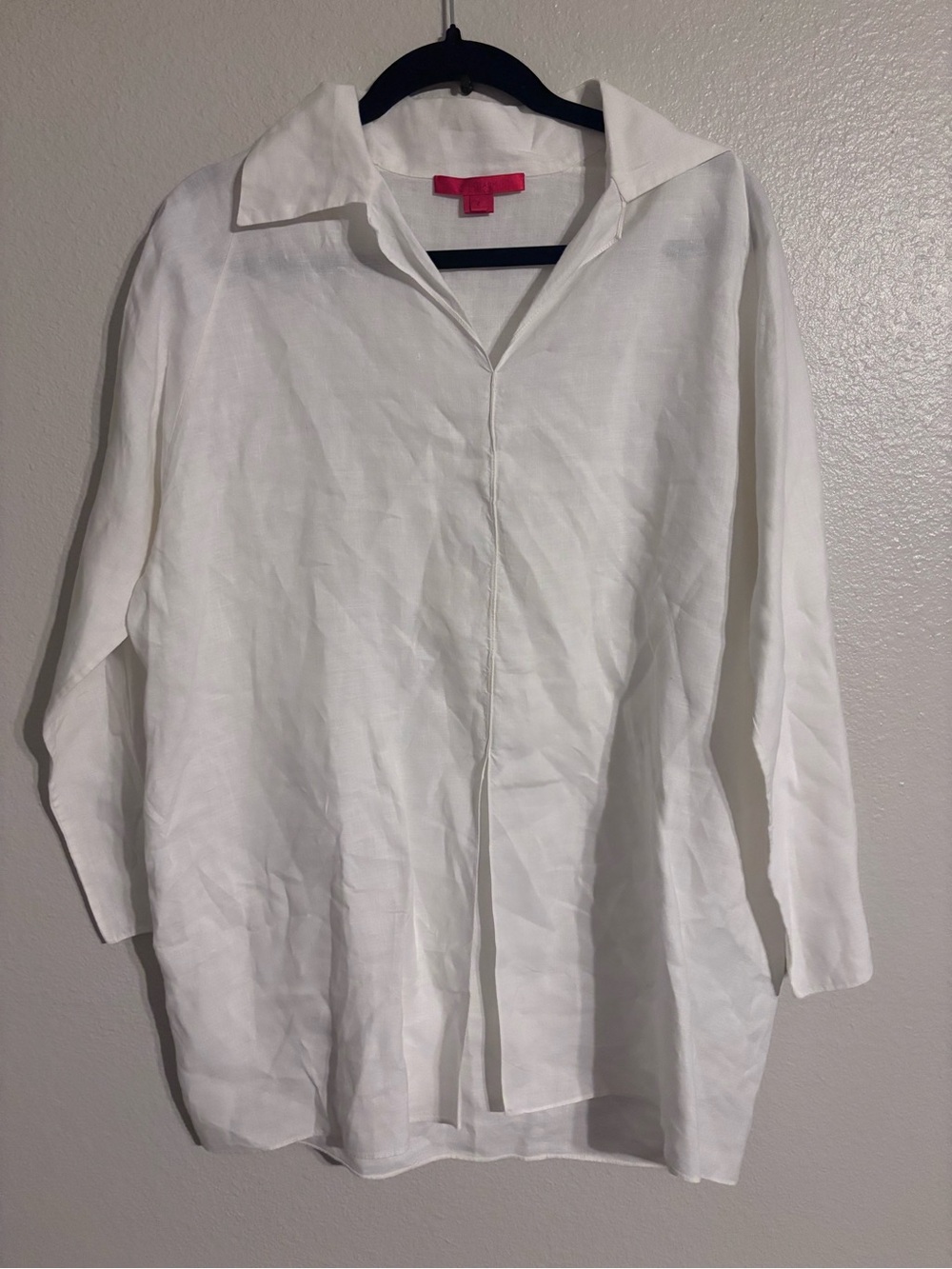 Relaxed White Linen-Blend Tunic with V-Neck Collar